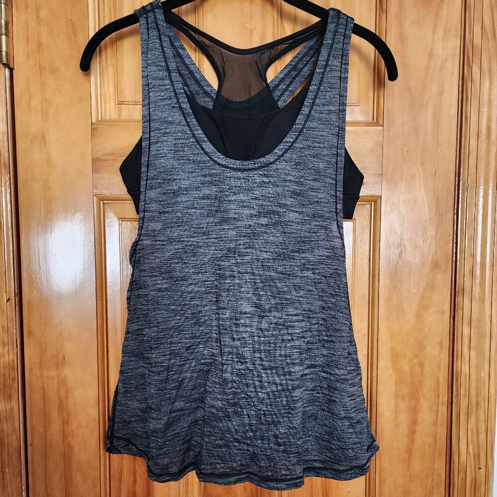 Lululemon Grey Tank Top Built in Bra Size 4-6